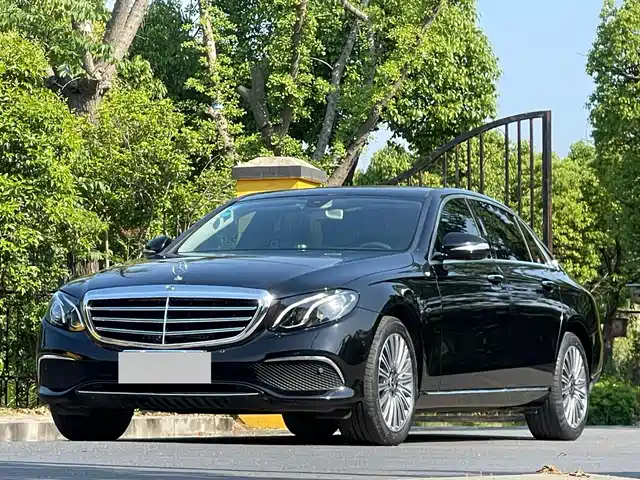 MERCEDES BENZ E CLASS