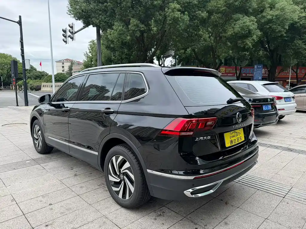 Volkswagen Tiguan L — миниатюра 7