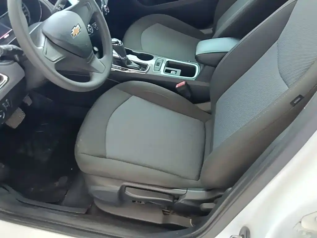 Chevrolet Cruze — миниатюра 15