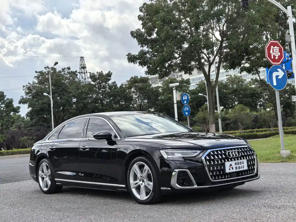 Audi A8 — миниатюра 3