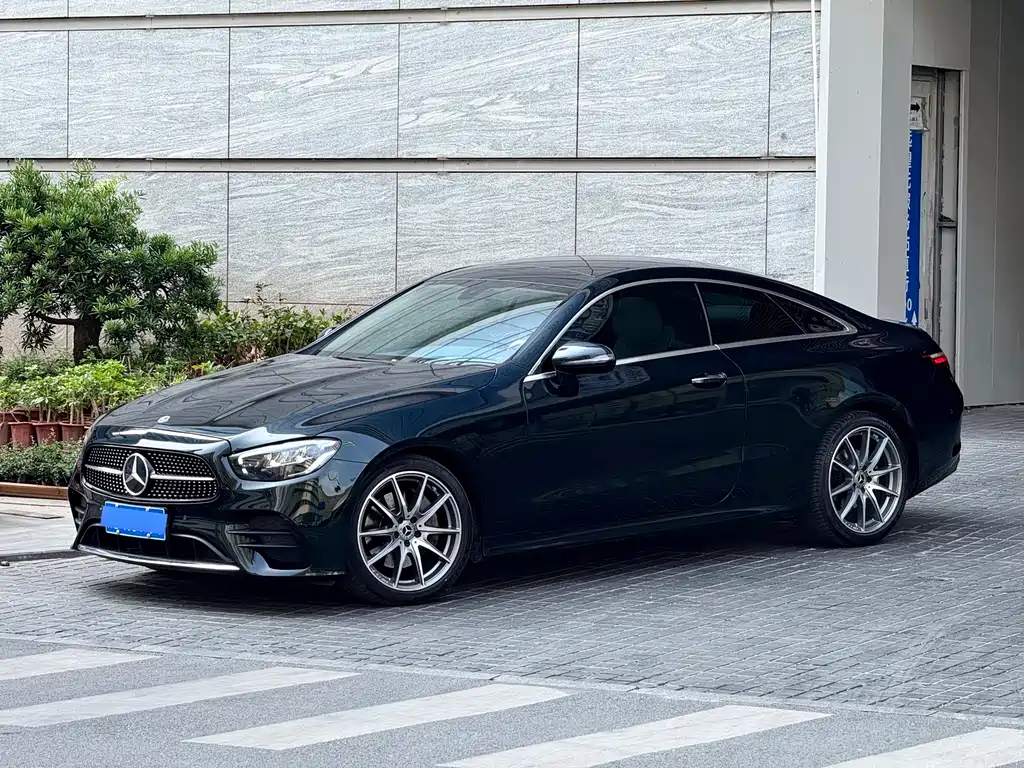 MERCEDES-BENZ E CLASS