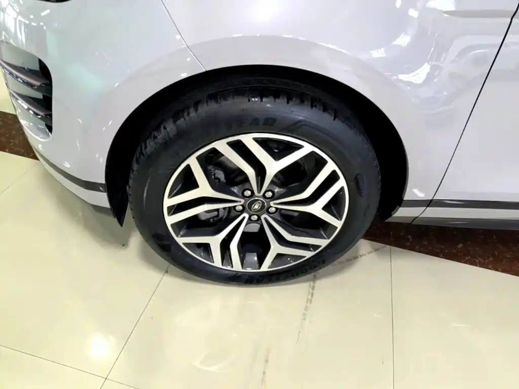 Land Rover Evoque — миниатюра 23