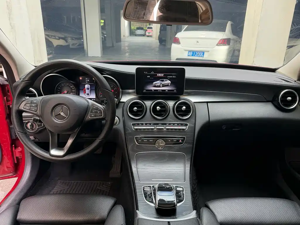 Mercedes-Benz C-Class — миниатюра 6