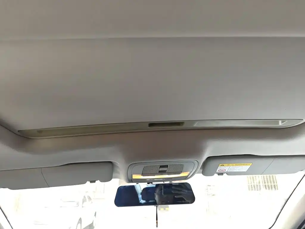 Roewe Roewe i6 Classic — миниатюра 9