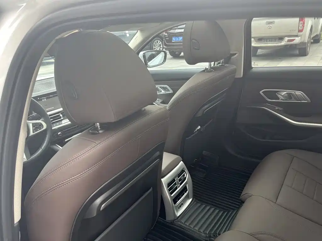 BMW 3 Series — миниатюра 19