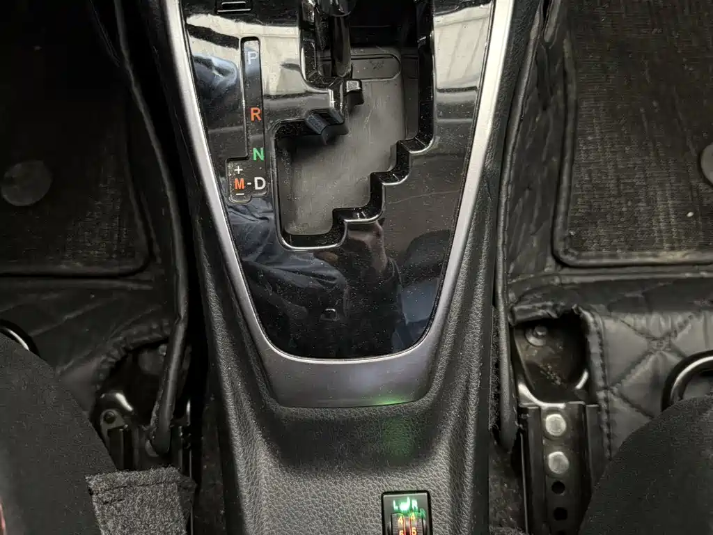 TOYOTA YARIS L ZHIXUAN