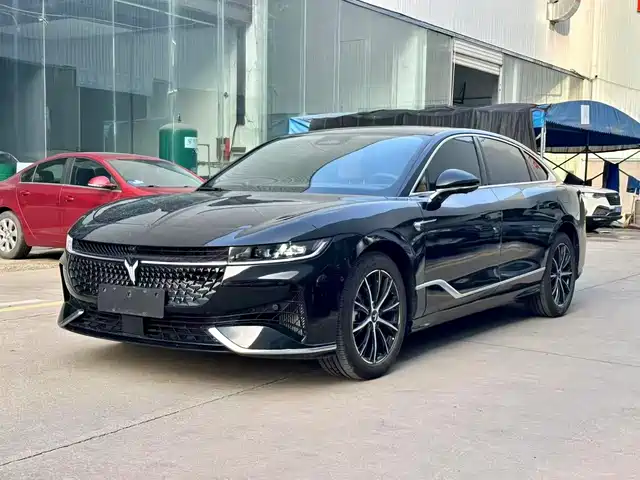 LANTU AUTOMOBILE LANTU CHASING LIGHT 2024