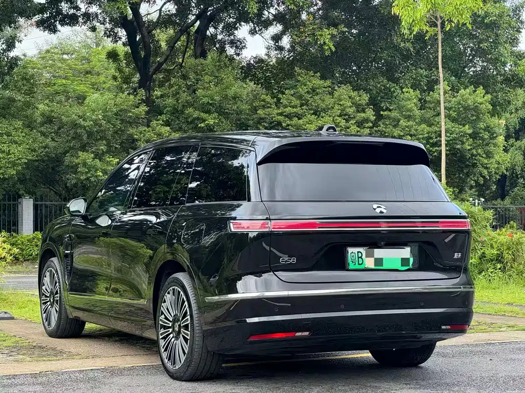 NIO ES8 — миниатюра 5