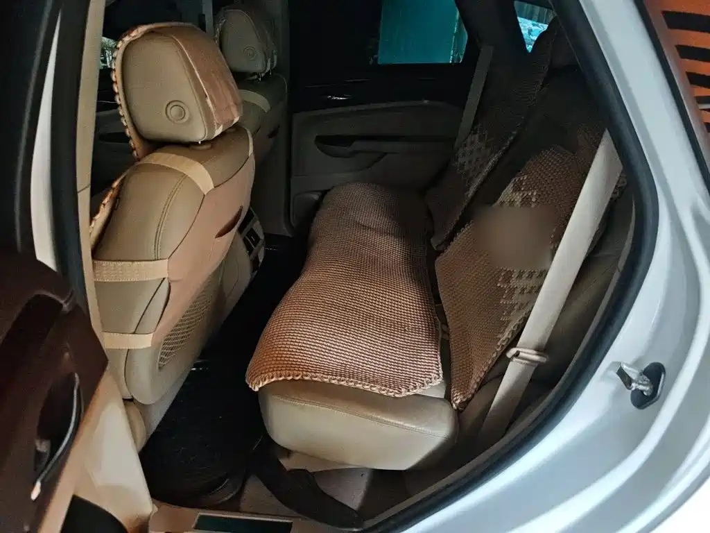 Cadillac SRX — миниатюра 18