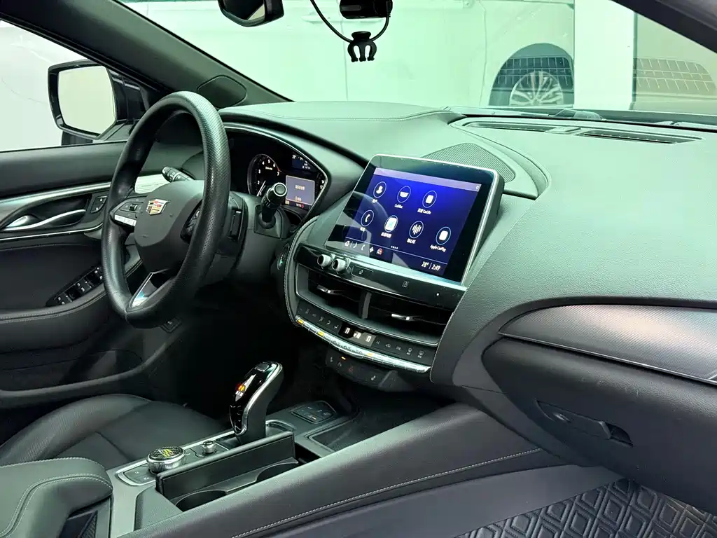 Cadillac CT5 — миниатюра 6
