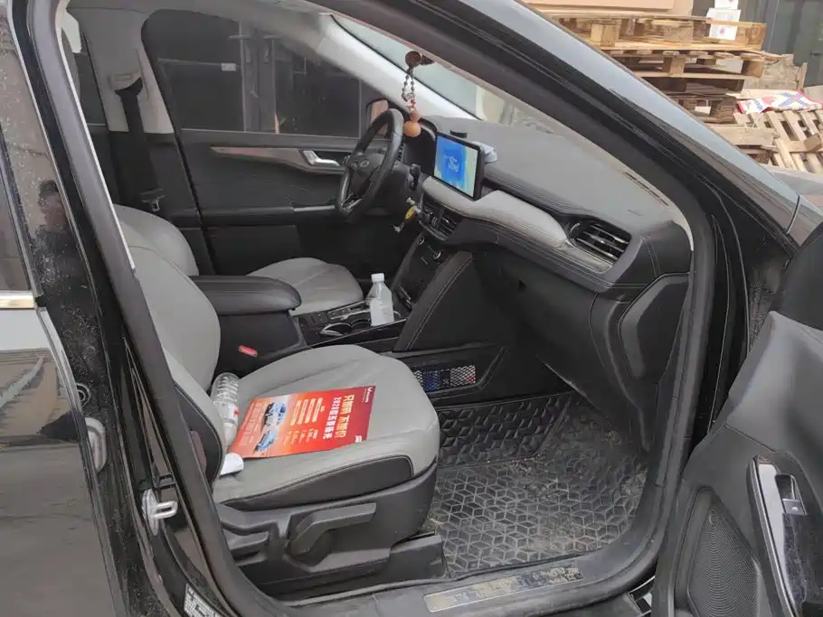 Ford Escape — миниатюра 8