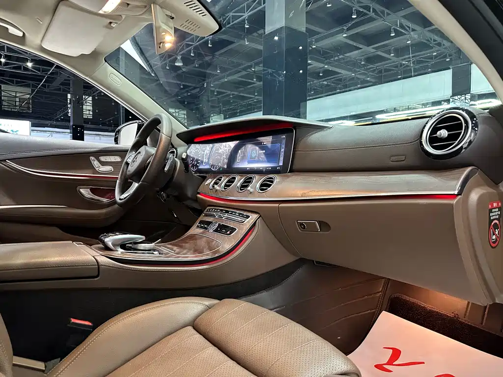 Mercedes-Benz E-Class — миниатюра 13
