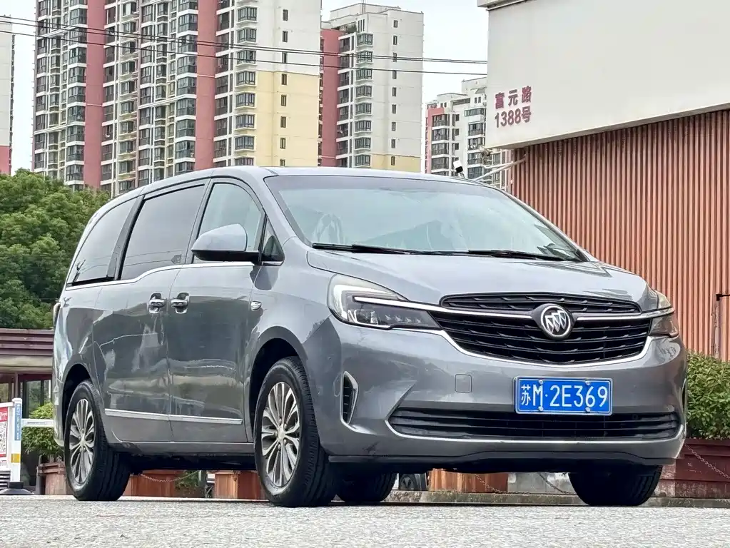 Buick GL8 — миниатюра 2