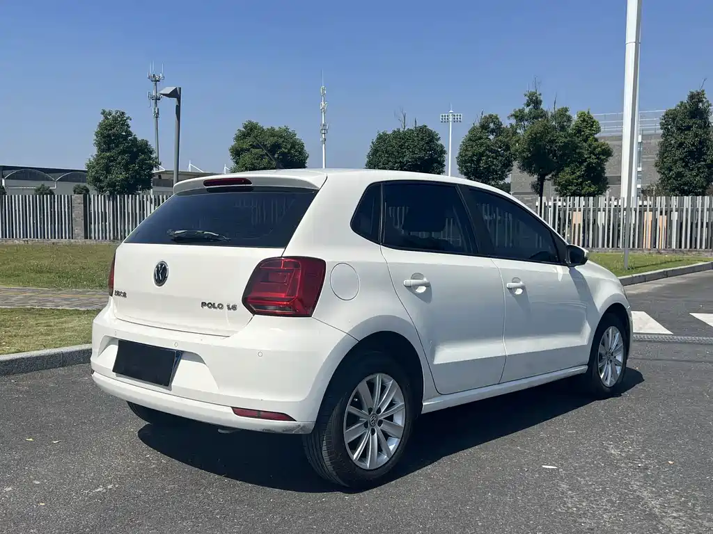 Volkswagen Polo — миниатюра 6