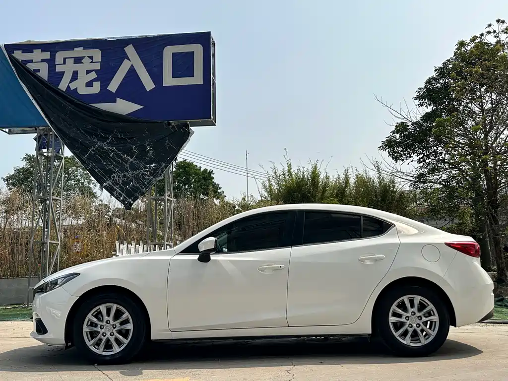 MAZDA 3 ANGKESAILA