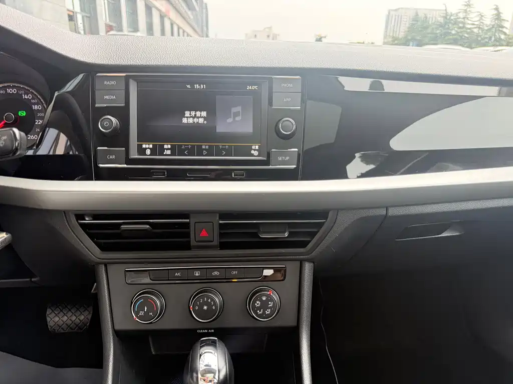 Volkswagen Lavida — миниатюра 13
