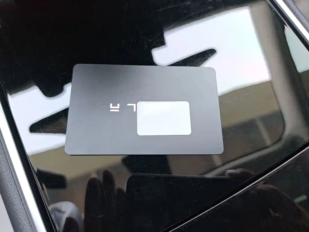 Tesla Model 3 — миниатюра 9