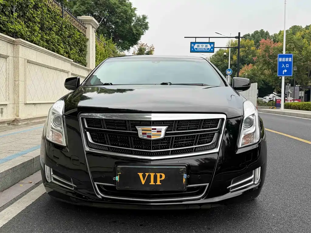 Cadillac XTS — миниатюра 2