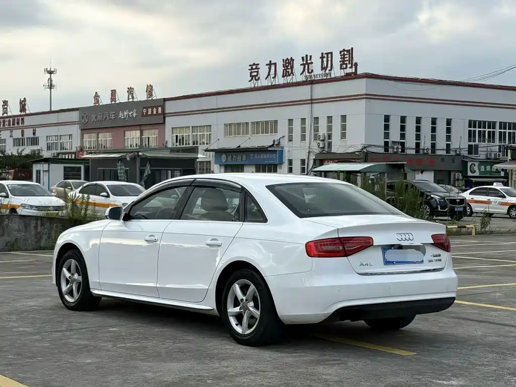 Audi A4L — миниатюра 6