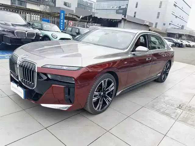 BMW 7 SERIES