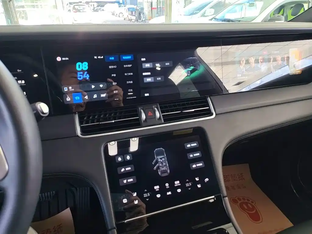 Li Auto Li ONE — миниатюра 13