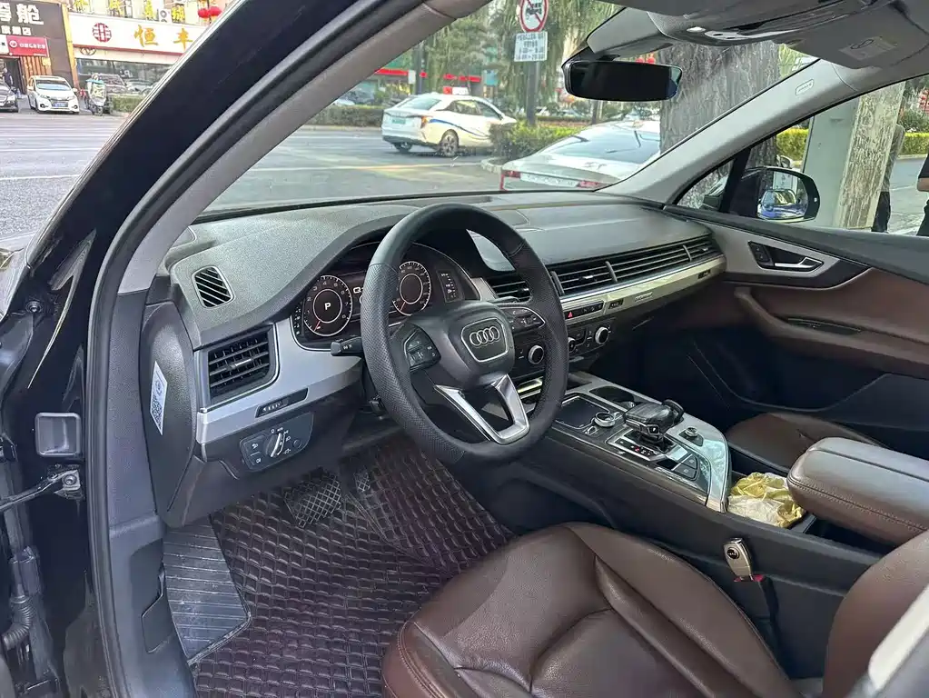Audi Q7 — миниатюра 7