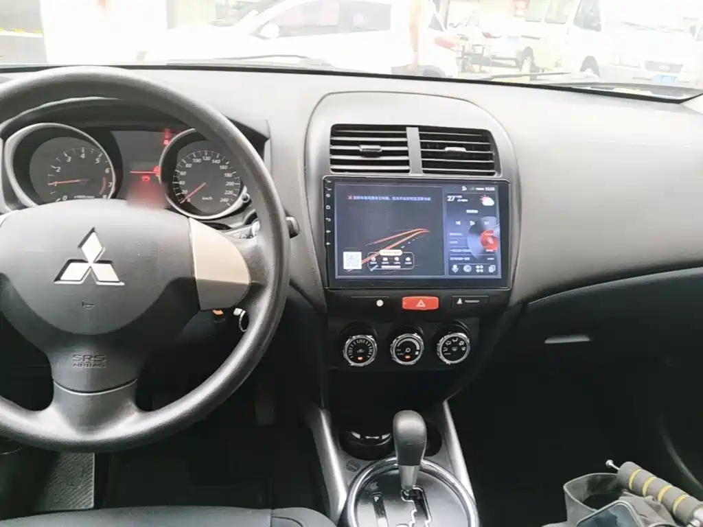 Mitsubishi ASX — миниатюра 10