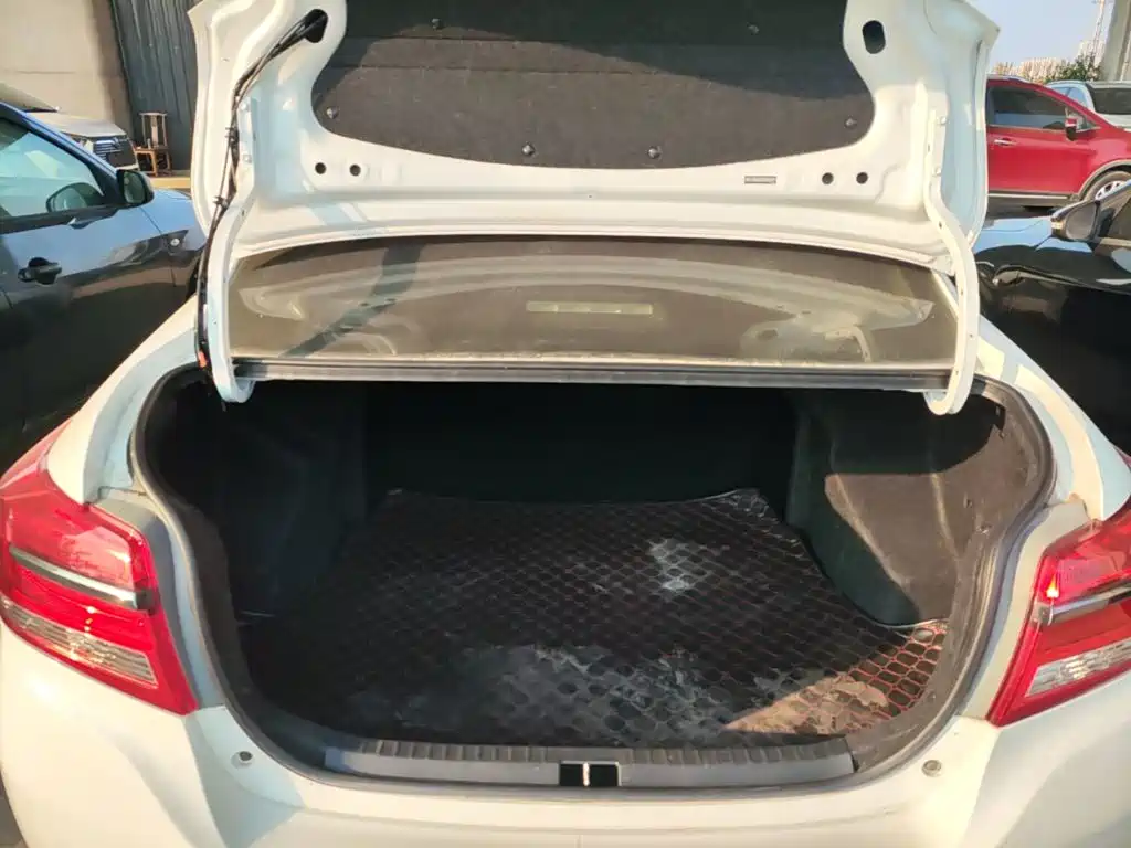 Toyota Yaris L — миниатюра 19