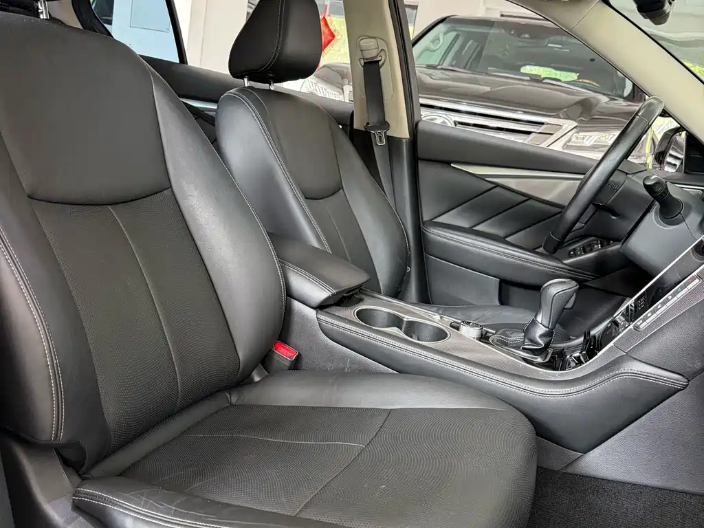 Infiniti Q50L — миниатюра 8