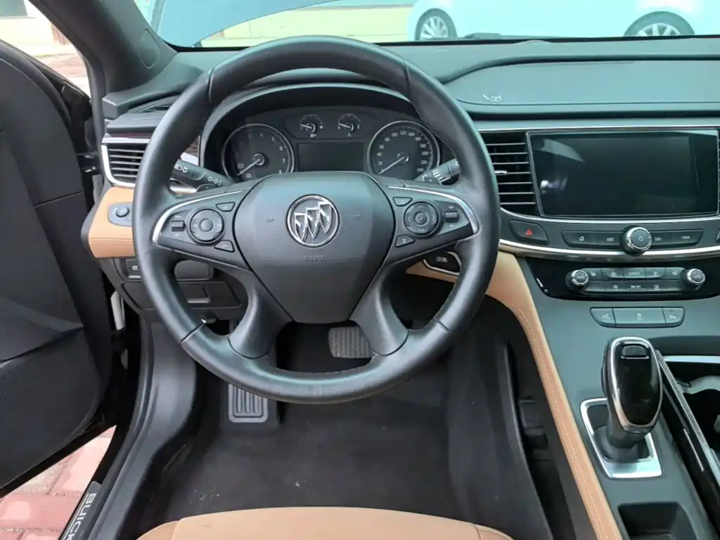 Buick LaCrosse — миниатюра 11