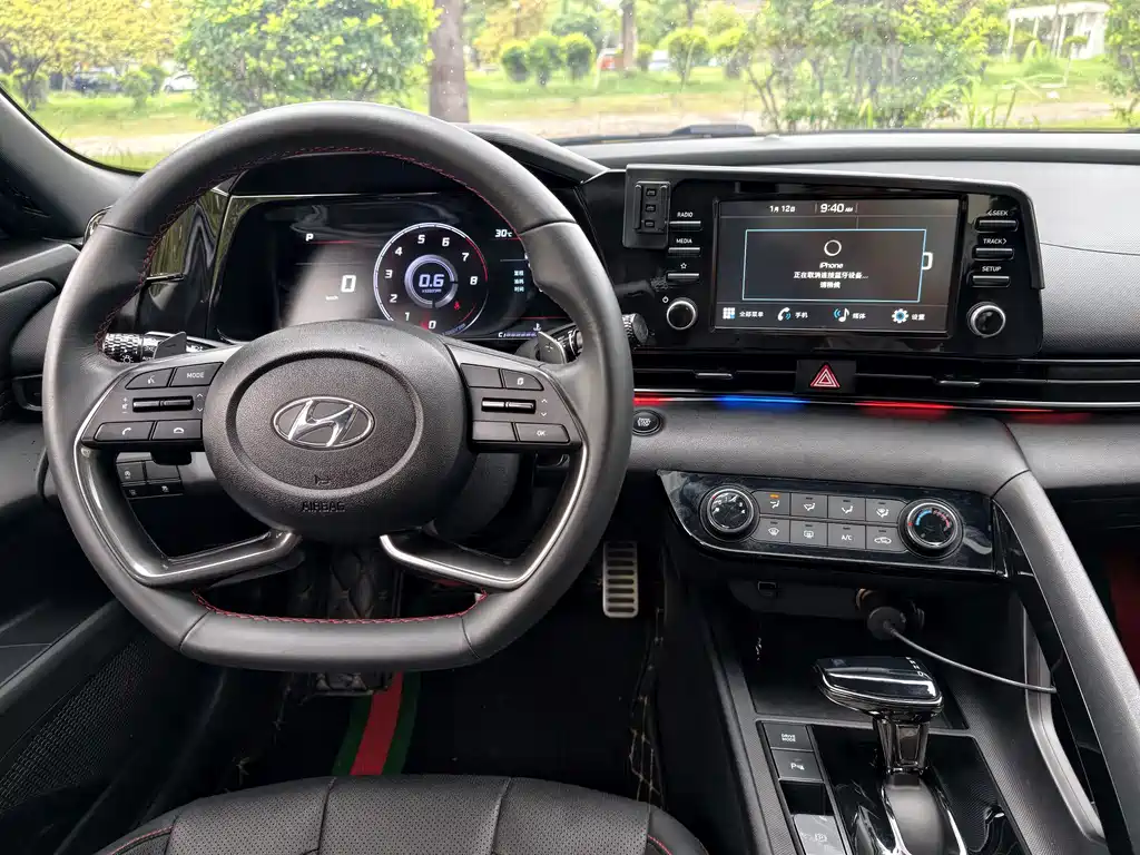 Hyundai Elantra — миниатюра 19