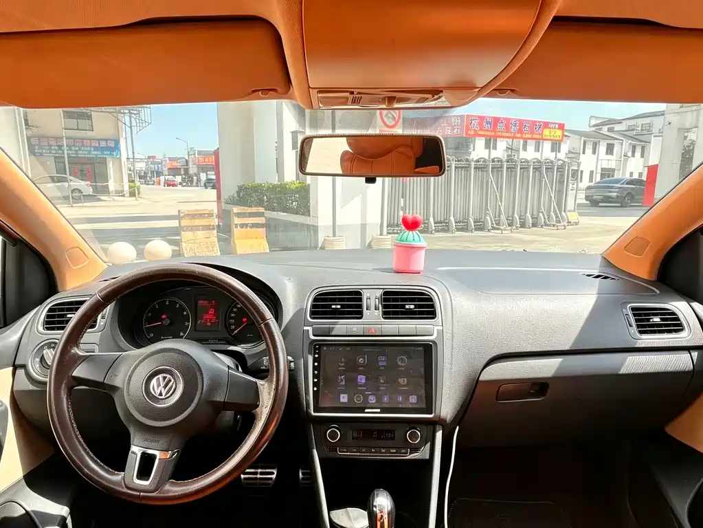 Volkswagen Polo — миниатюра 7