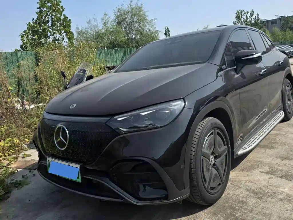 Mercedes-Benz EQE SUV — миниатюра 2