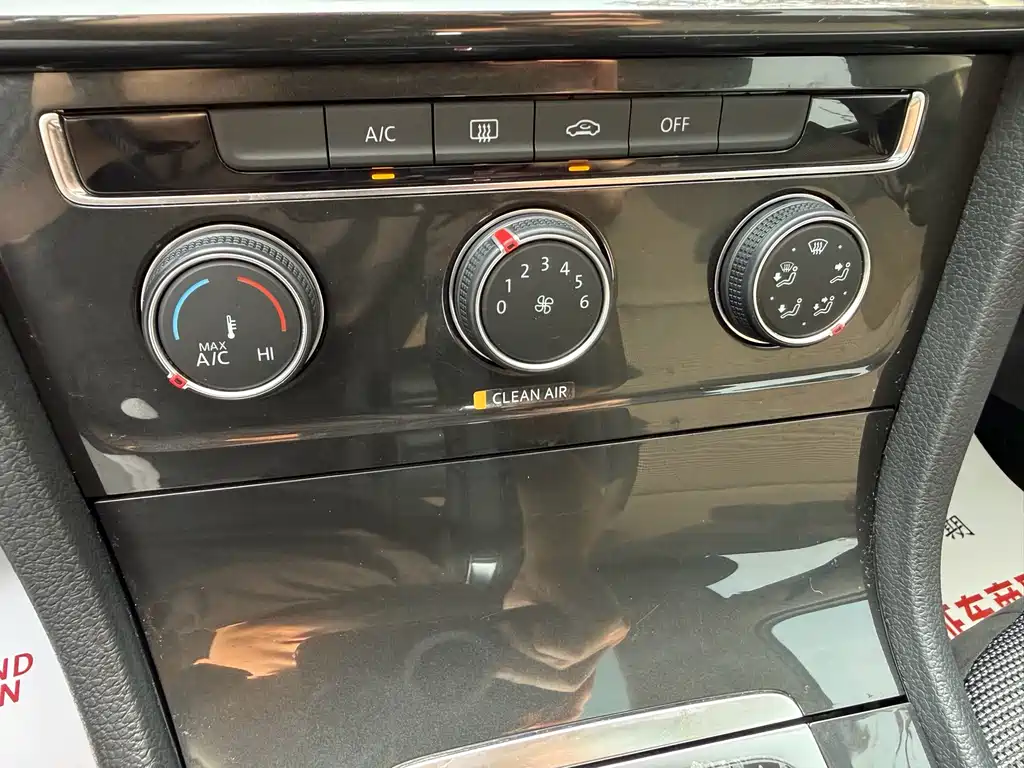 Volkswagen Golf — миниатюра 13