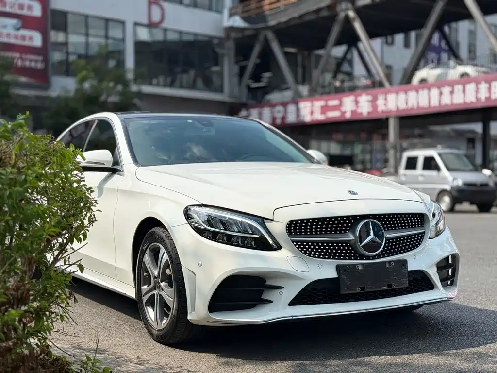 Mercedes-Benz C-Class — миниатюра 2