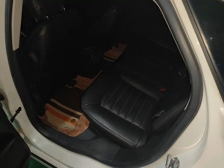 Ford Mondeo — миниатюра 11