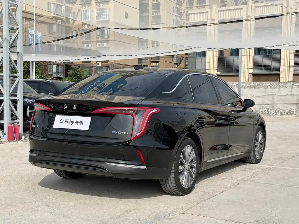 Hongqi Hongqi E-QM5 — миниатюра 4