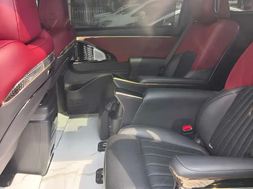 GAC Motor Trumpchi M8 — миниатюра 5