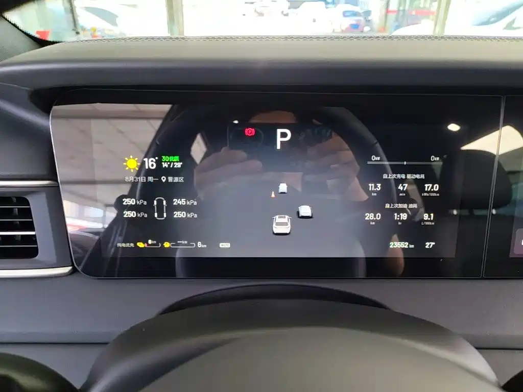 Li Auto Li ONE — миниатюра 12