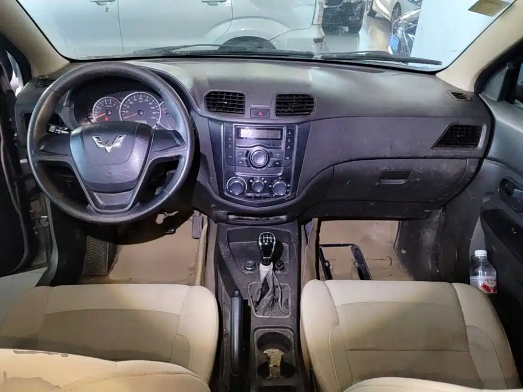 Wuling Hongguang — миниатюра 10