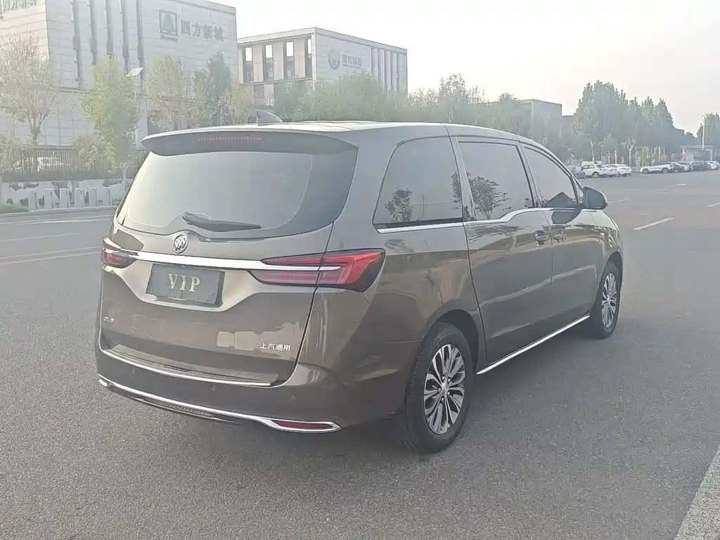 Buick GL8 — миниатюра 9