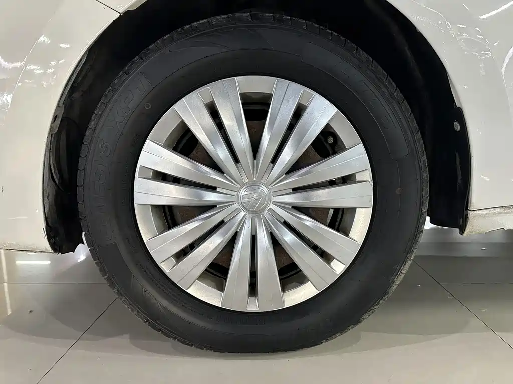 Volkswagen Santana — миниатюра 5