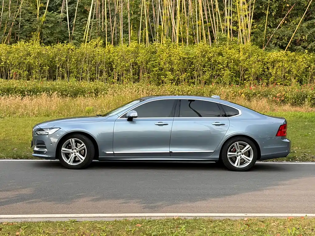 Volvo S90 — миниатюра 3