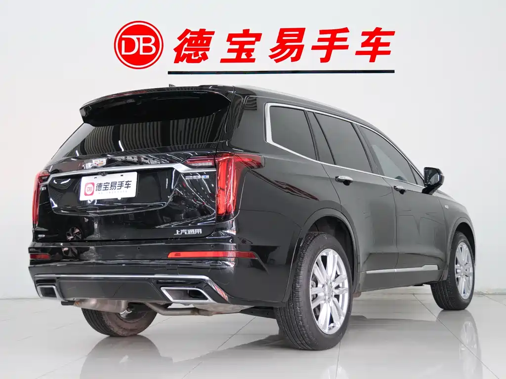 CADILLAC XT6