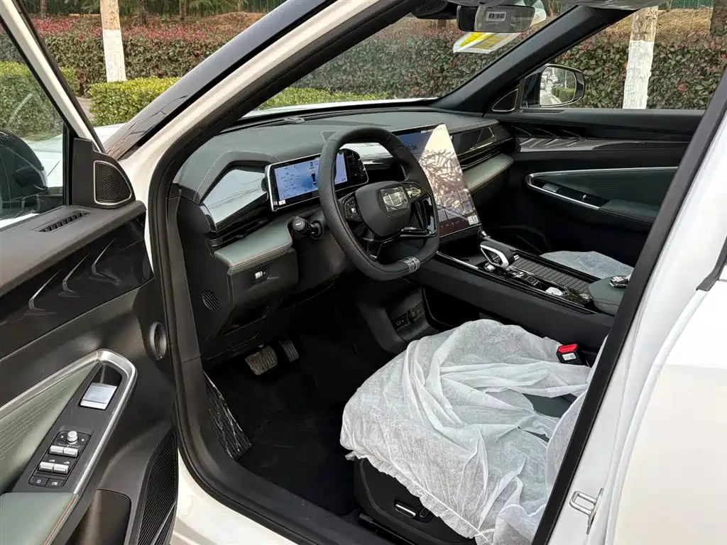 GEELY AUTOMOBILE BOYUE