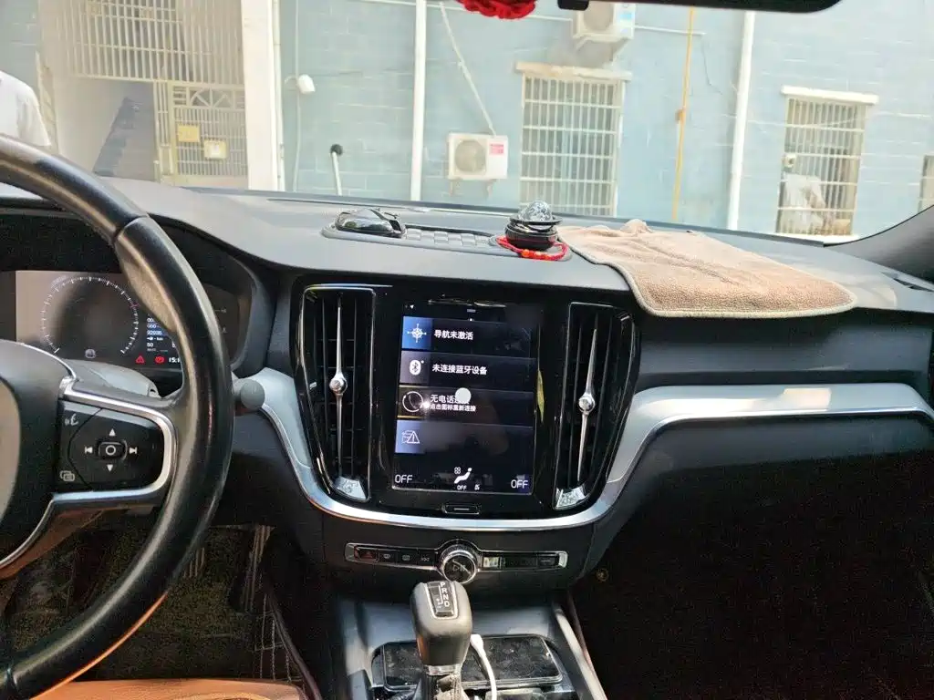 Volvo S60 — миниатюра 6