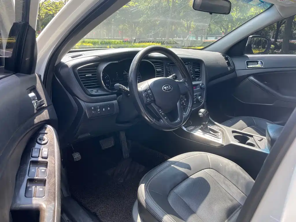 Kia K5 — миниатюра 12