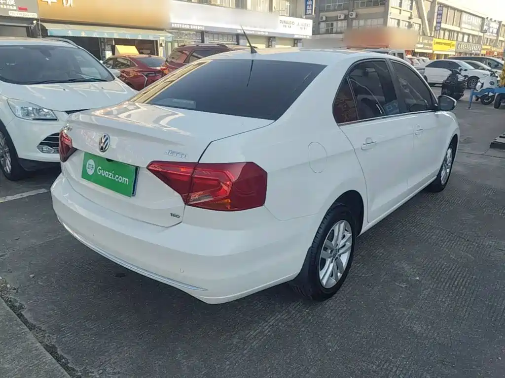 Volkswagen Jetta — миниатюра 7