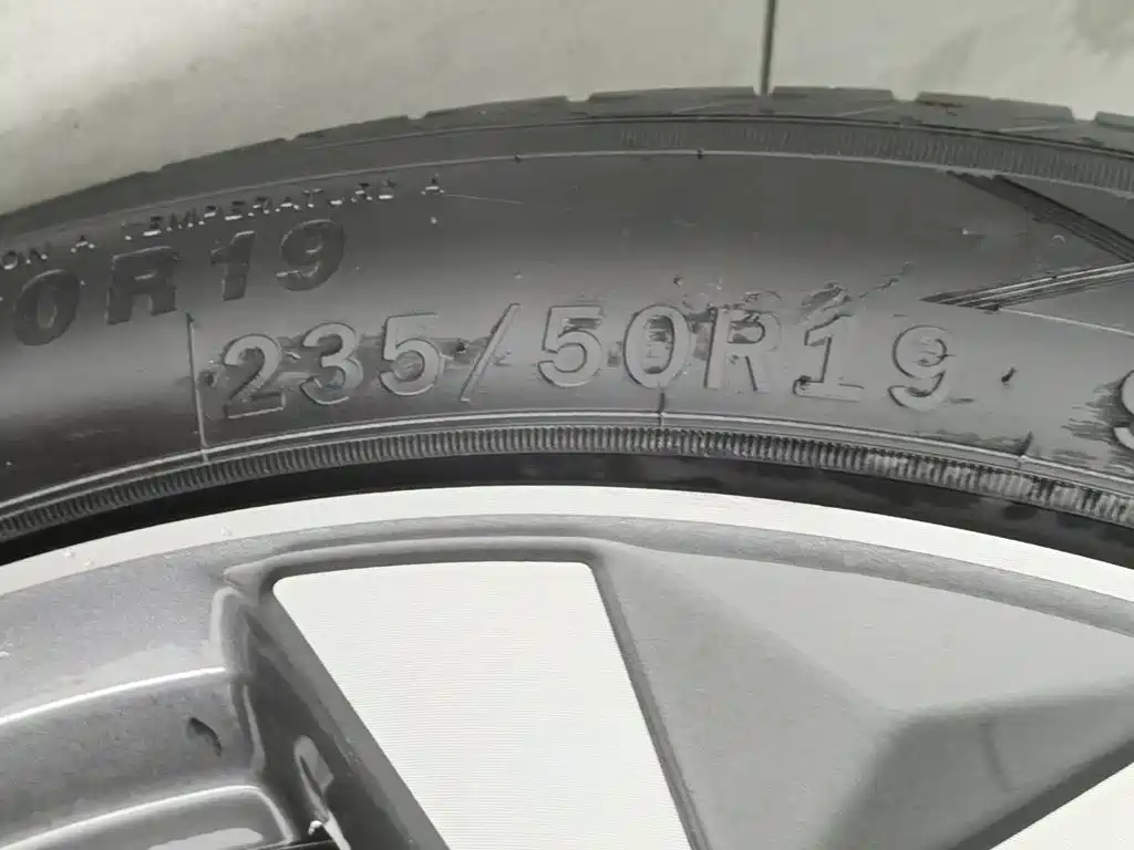 Geely Boyue L — миниатюра 24