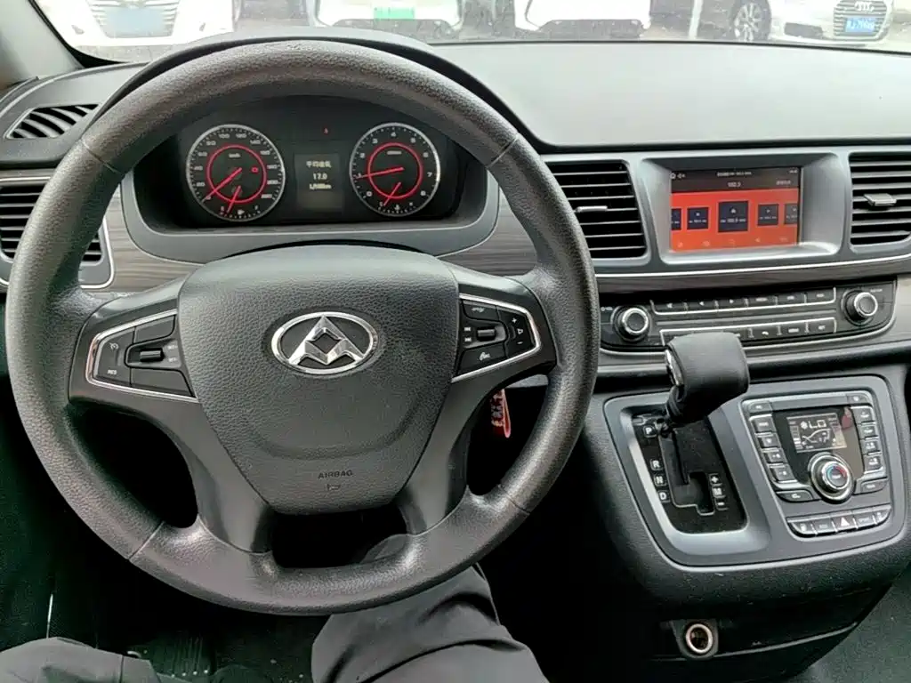 MAXUS G10 — миниатюра 10